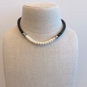 Pearl Necklace w Braided Leather